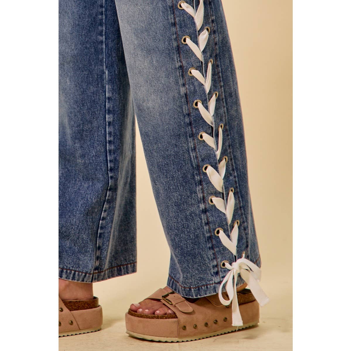 MID RISE STRAIGHT LEG DENIM SIDE LACE UP JEANS