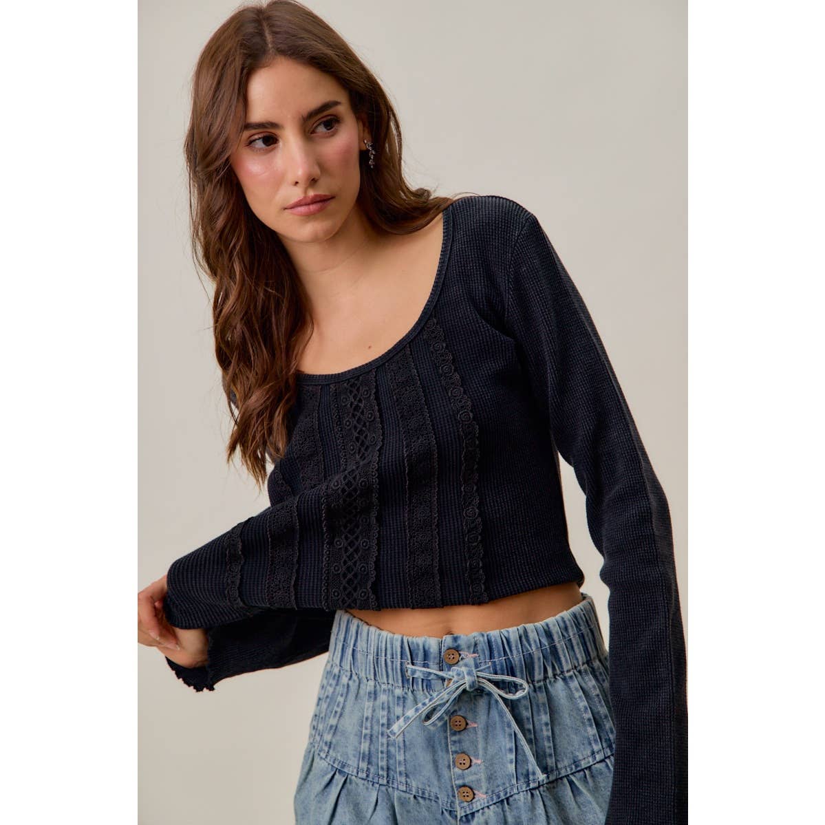 VINTAGE WASHED LACE CROP THERMAL WASHED KNIT TOP