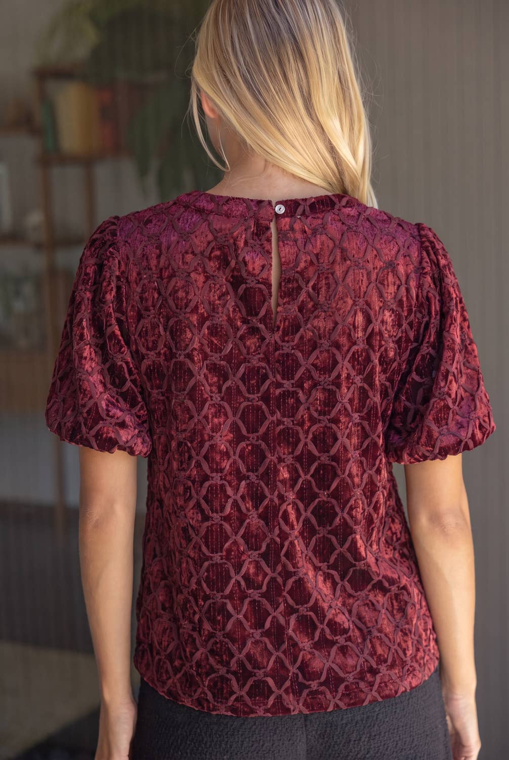 37096 Trellis Trimmed Crushed Velvet Bubble Sleeve Top