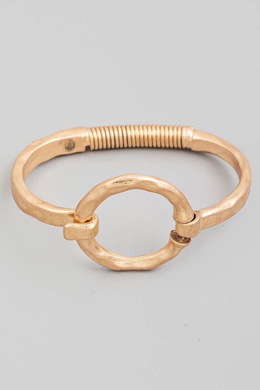 Hammered Circle Bangle Bracelet: Matte Gold