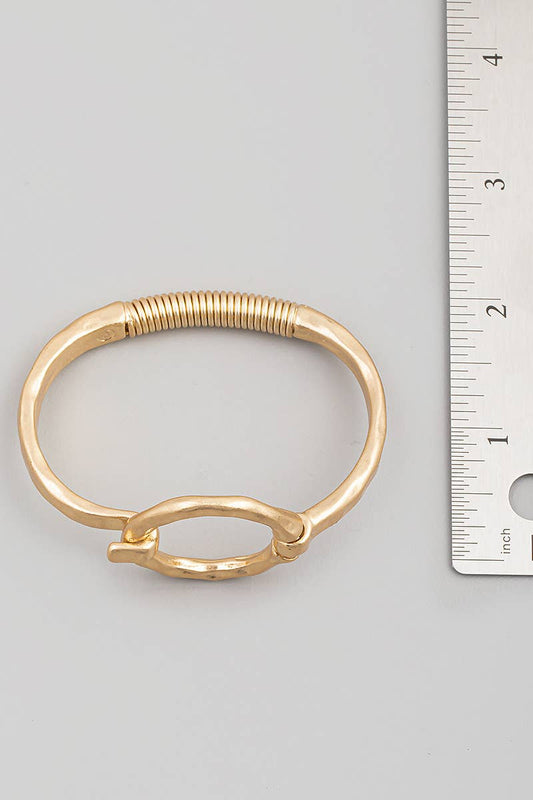 Hammered Circle Bangle Bracelet: Matte Gold