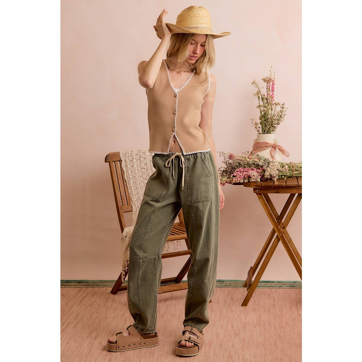 MID RISE WAIST DRAWSTRING BARREL JEANS PANTS