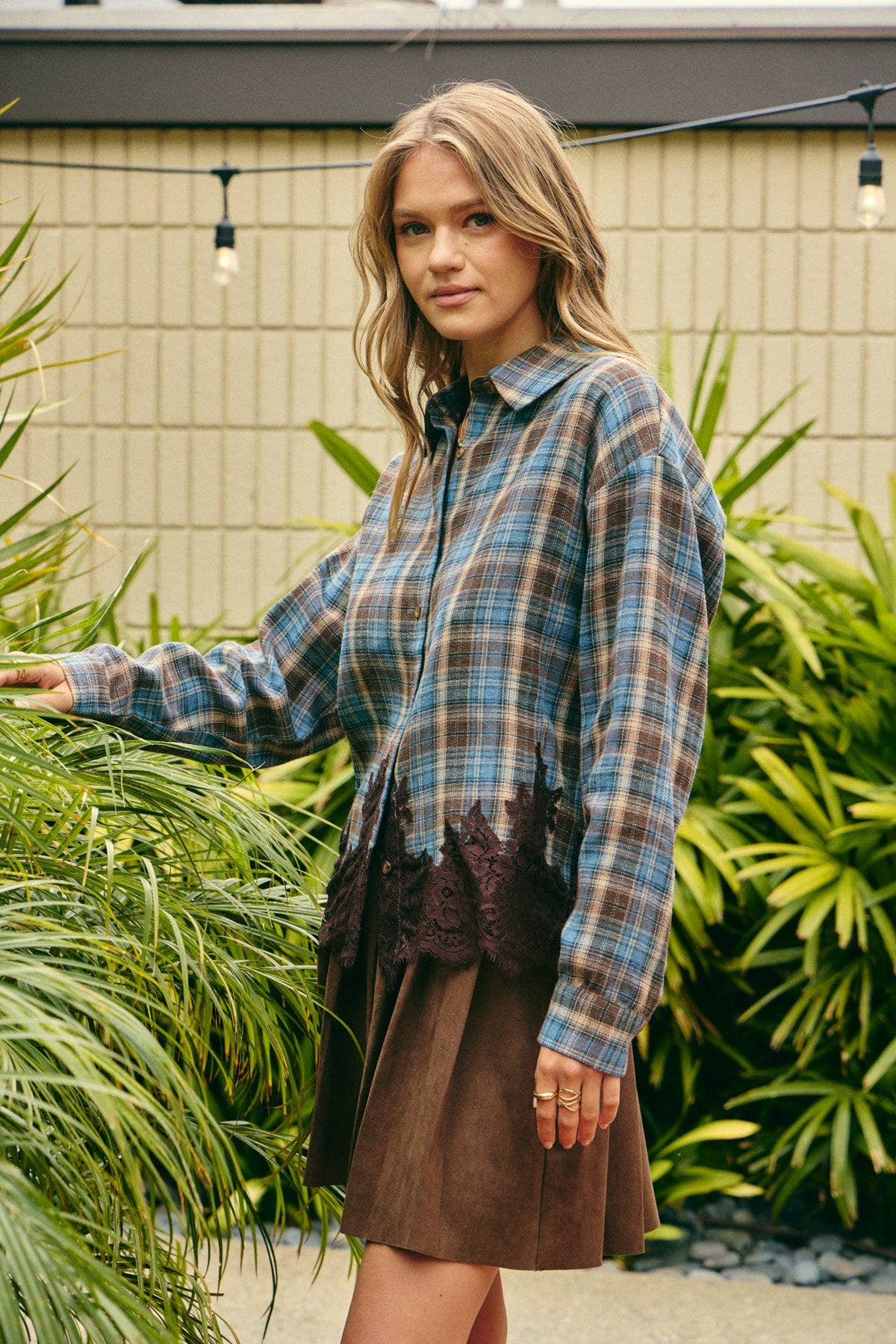 WESTERN ROMANTIC PLAID EYELASH LACE HEM BUTTON-DOWN SHIRT