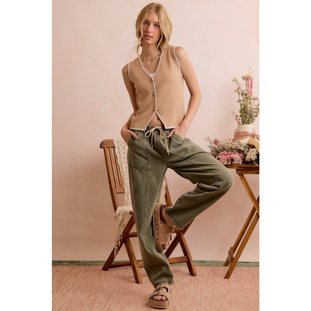 MID RISE WAIST DRAWSTRING BARREL JEANS PANTS