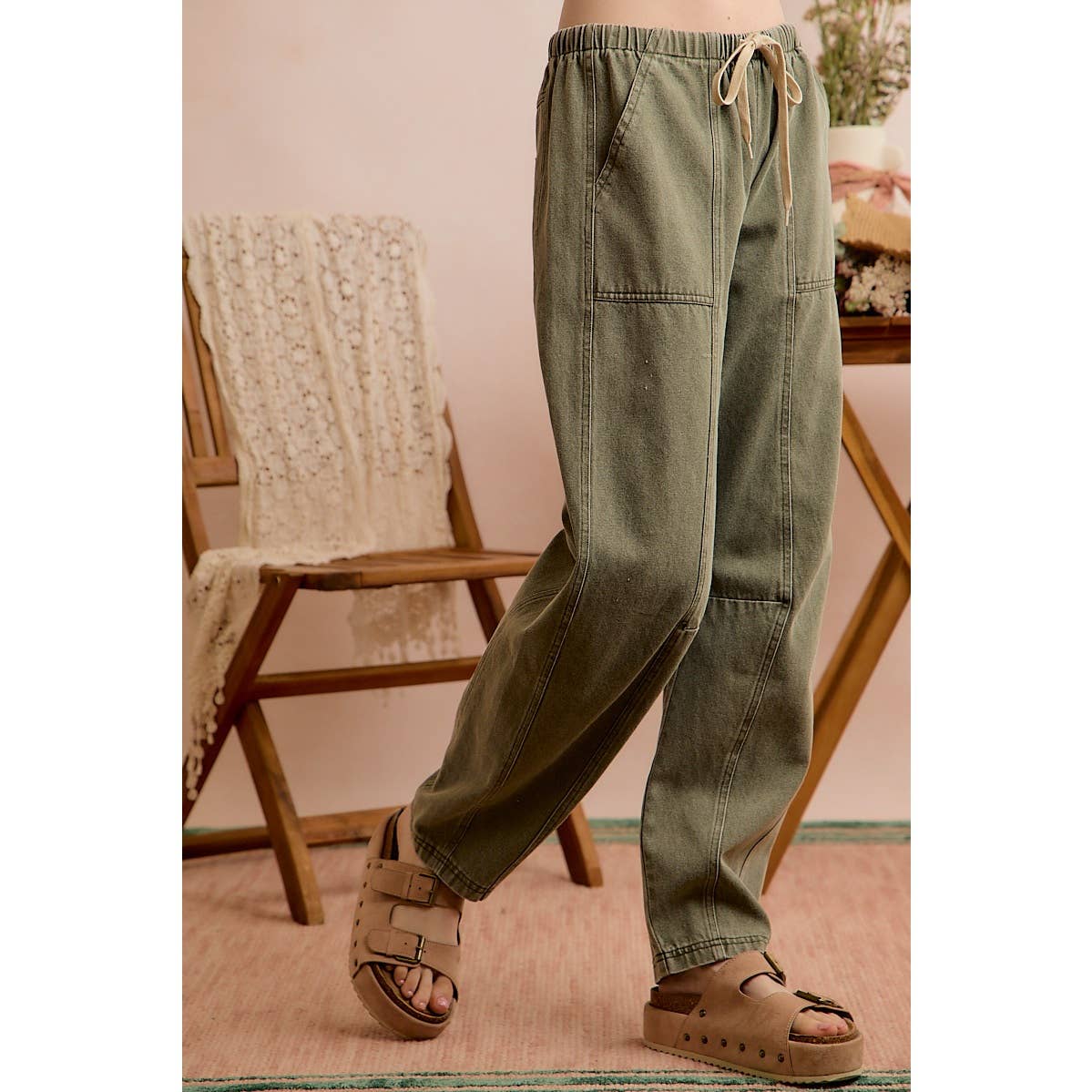 MID RISE WAIST DRAWSTRING BARREL JEANS PANTS