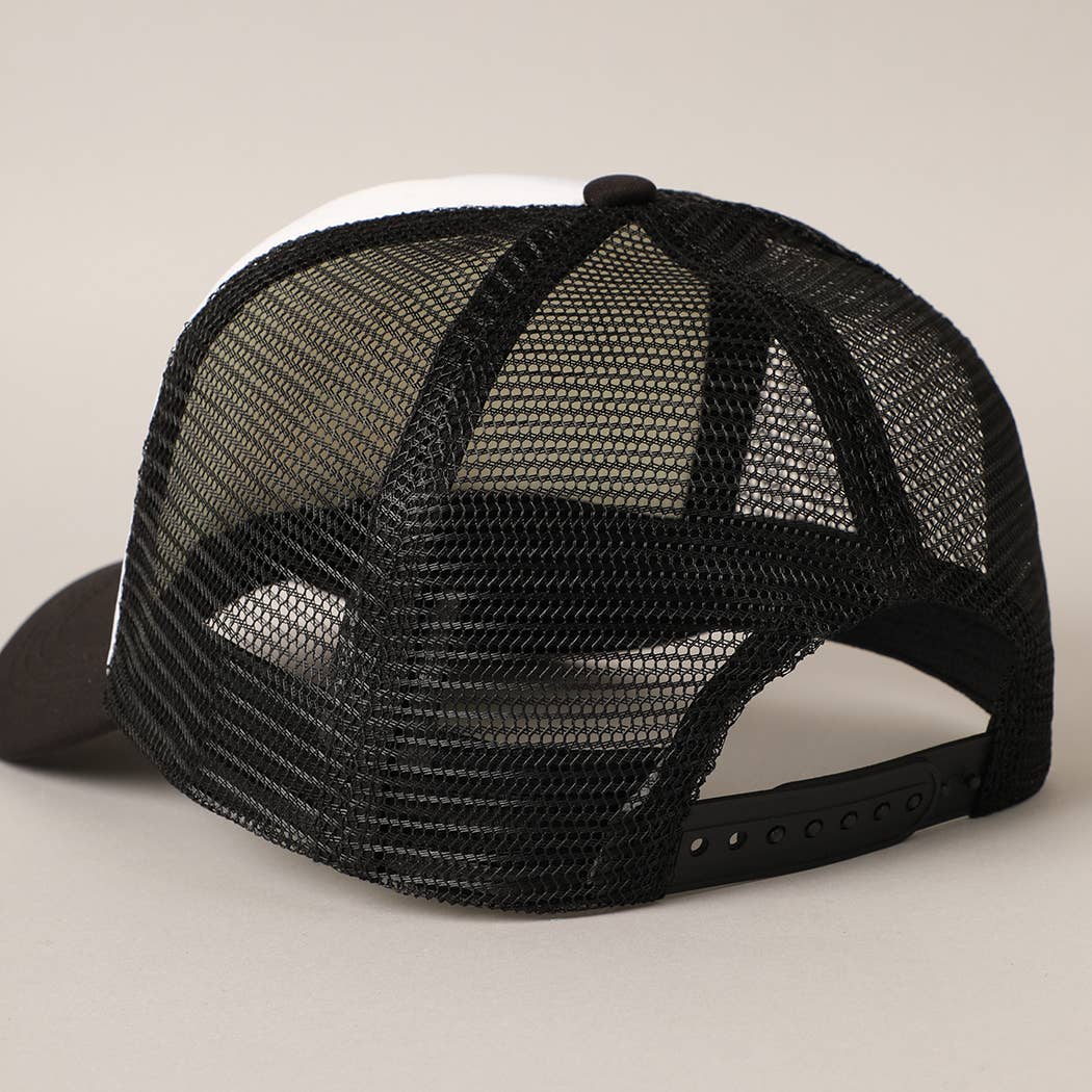 HOLD YOUR HORSES Trucker Hat: BLACK / ONE SIZE