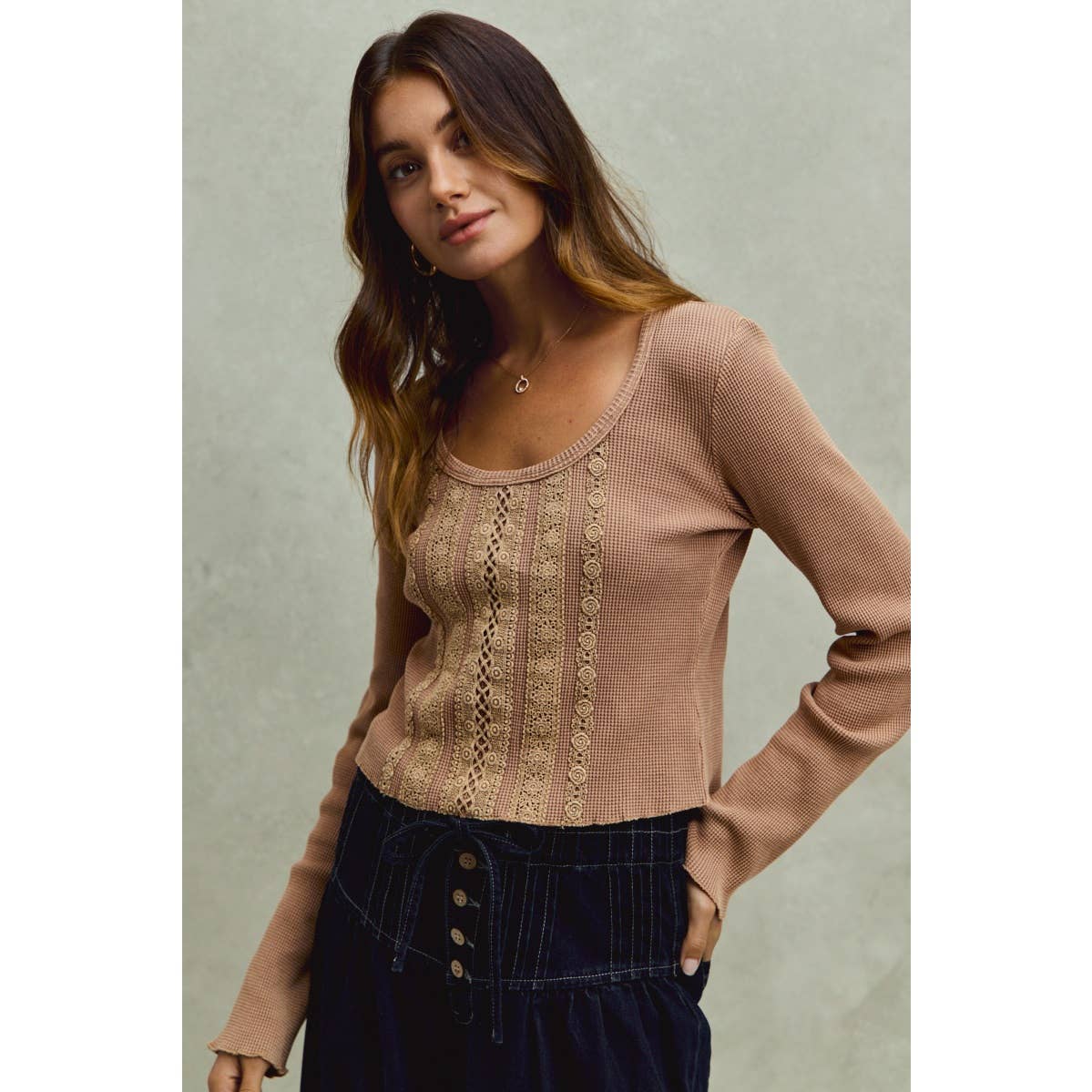 VINTAGE WASHED LACE CROP THERMAL WASHED KNIT TOP