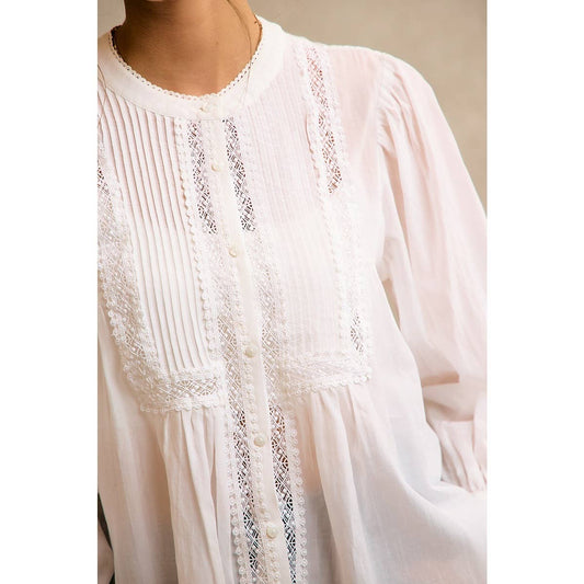 PLEATED LACE TRIM BUTTON-UP BLOUSE