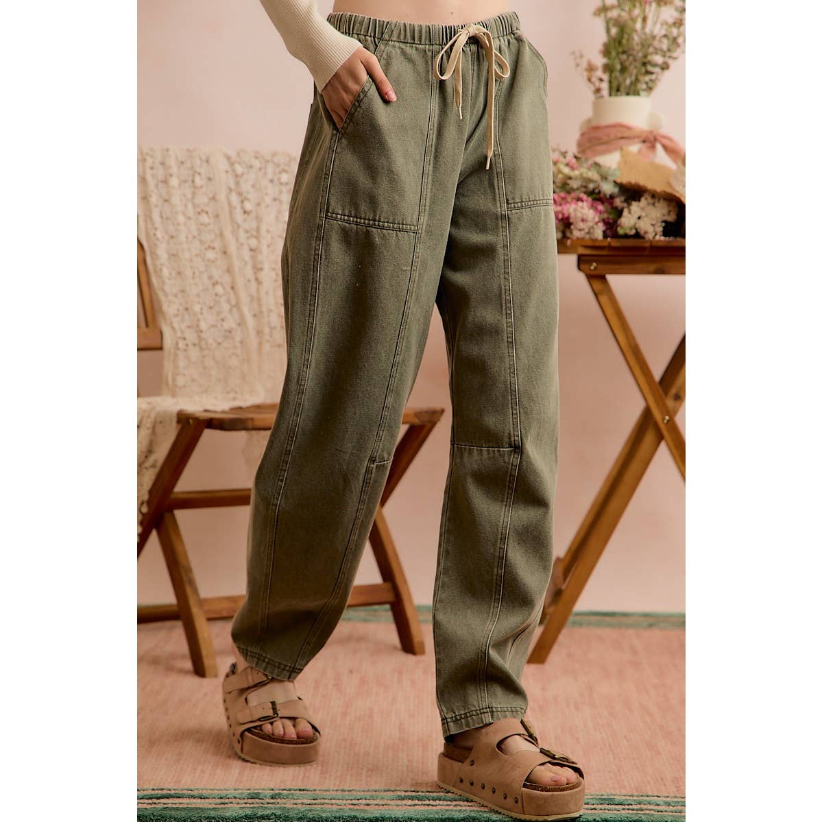 MID RISE WAIST DRAWSTRING BARREL JEANS PANTS