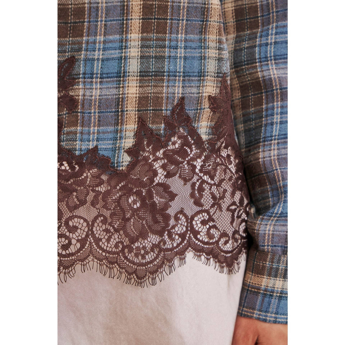 WESTERN ROMANTIC PLAID EYELASH LACE HEM BUTTON-DOWN SHIRT