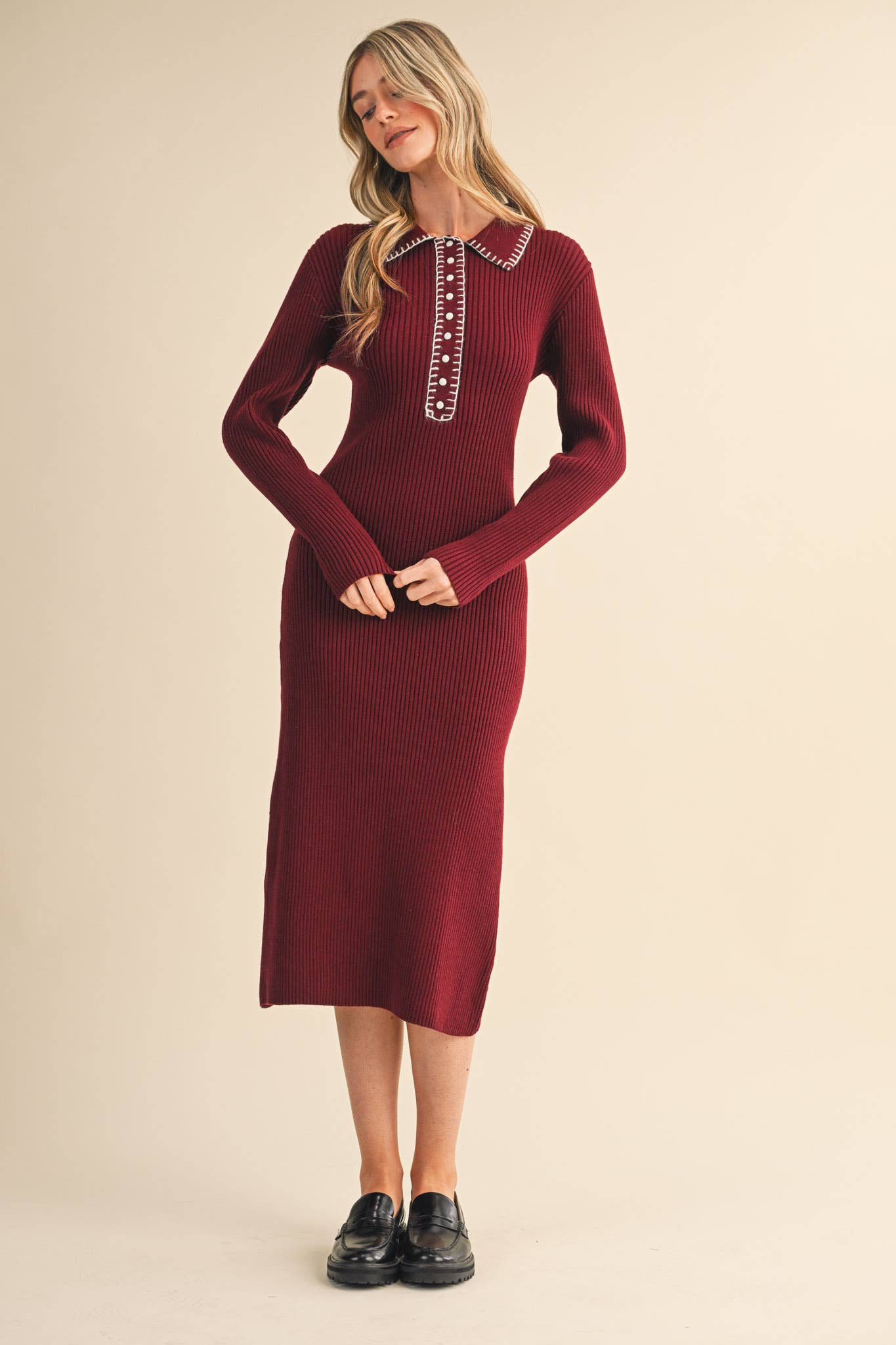 RIBBED SWEATER MIDI DRESS WITH CONTRAST STITCH MSW11232