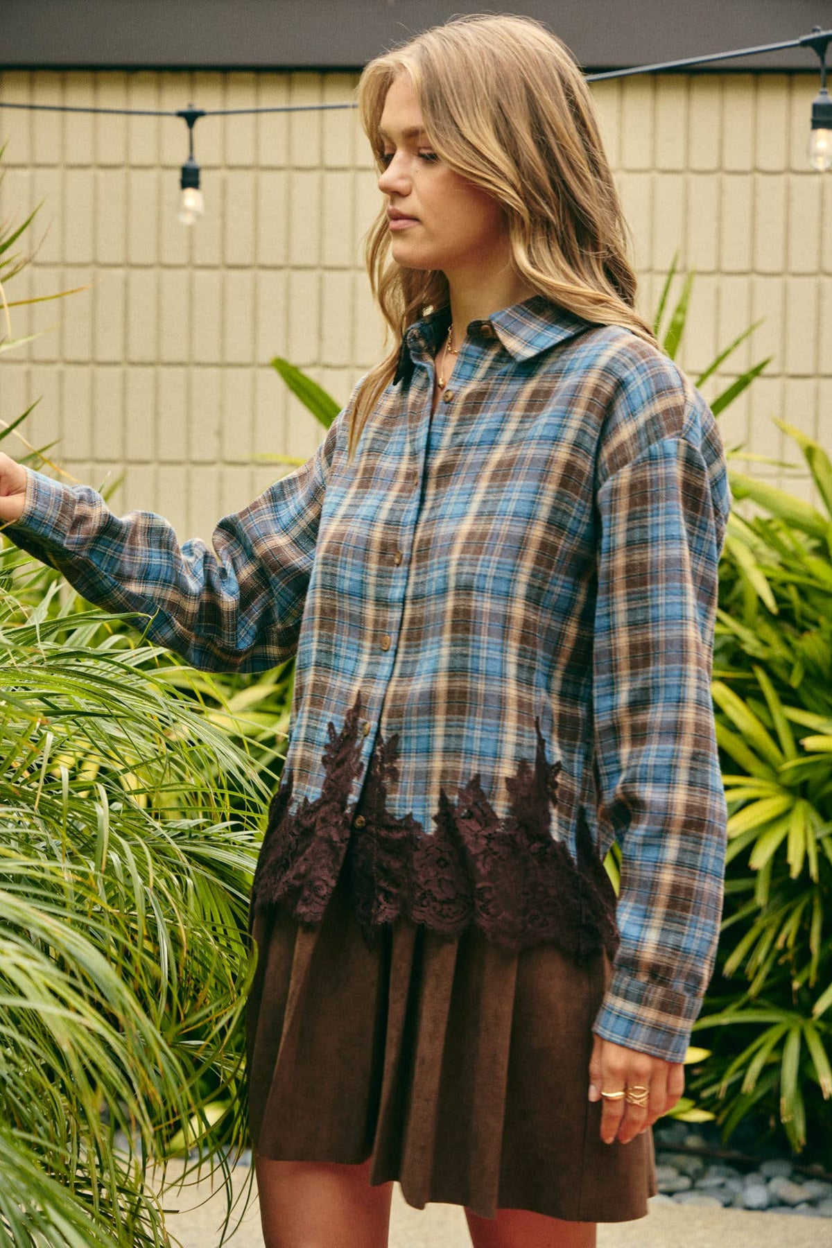 WESTERN ROMANTIC PLAID EYELASH LACE HEM BUTTON-DOWN SHIRT