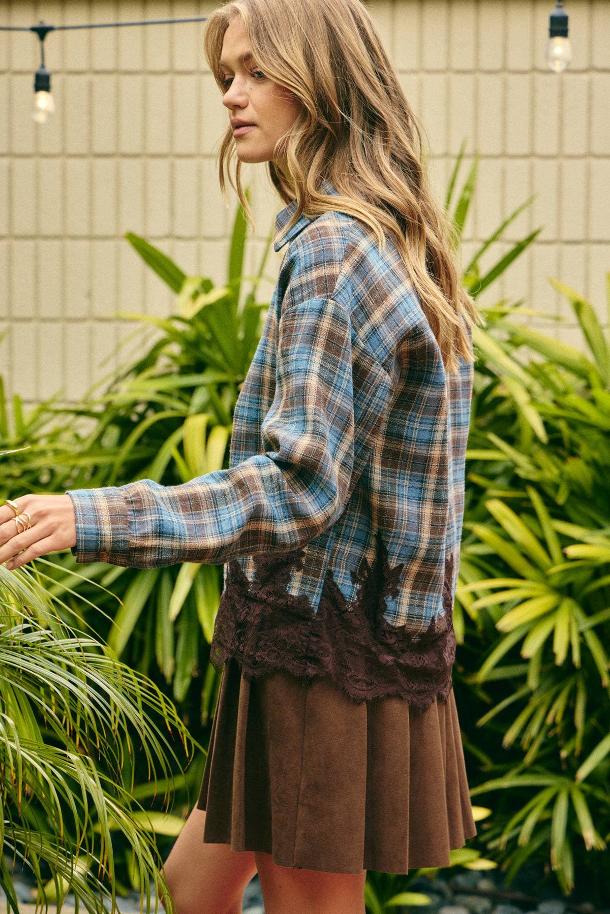 WESTERN ROMANTIC PLAID EYELASH LACE HEM BUTTON-DOWN SHIRT